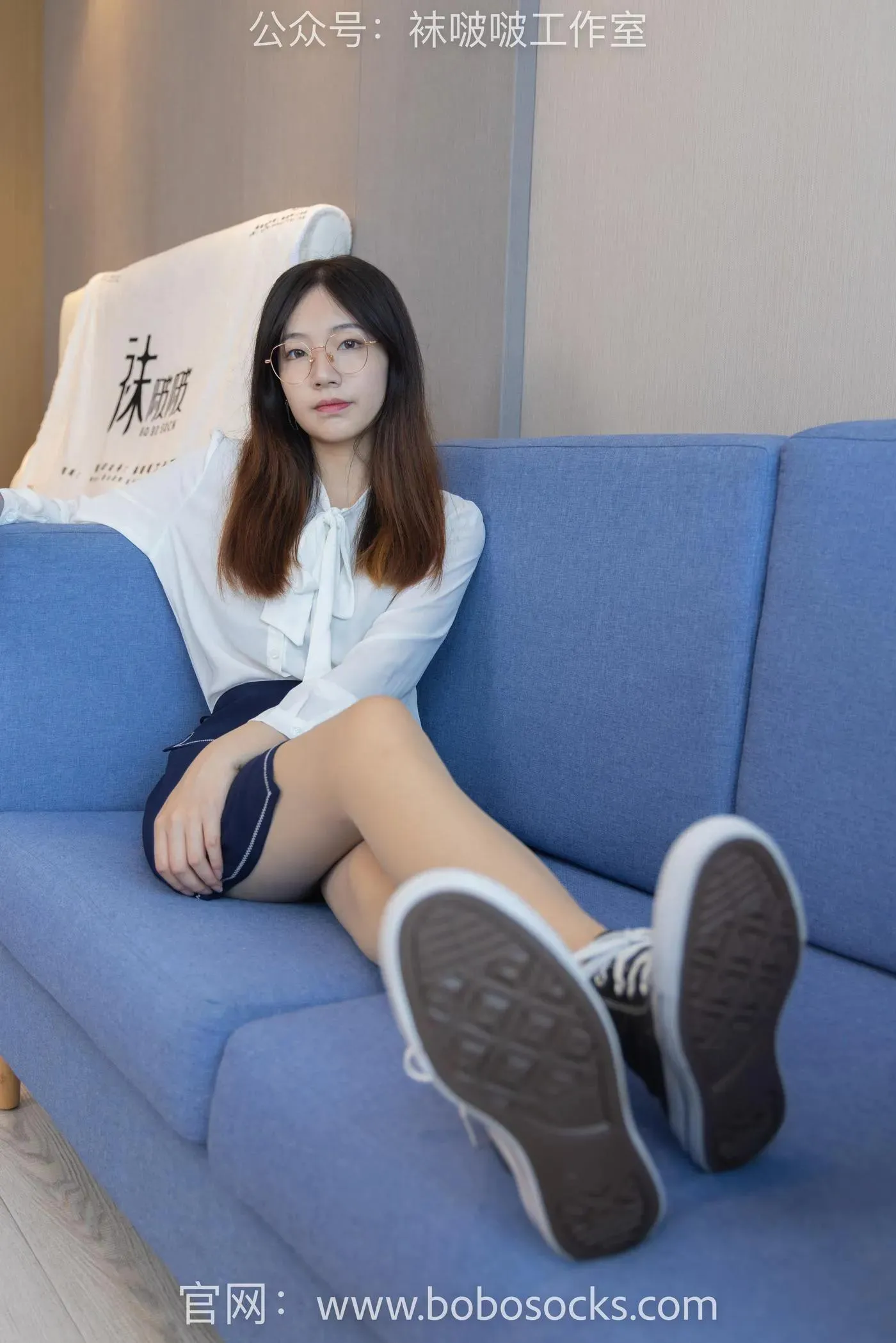 [BoBoSocks袜啵啵]NO.114 小甜豆-高跟鞋、帆布鞋、肉丝、厚黑丝 [175P]插图